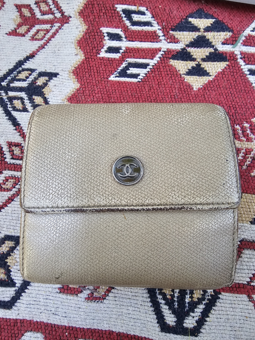 CHANEL Cream Pebbled Leather Wallet with Silver CC Medallion